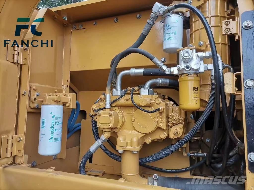 CAT 320 D Vikšriniai ekskavatoriai