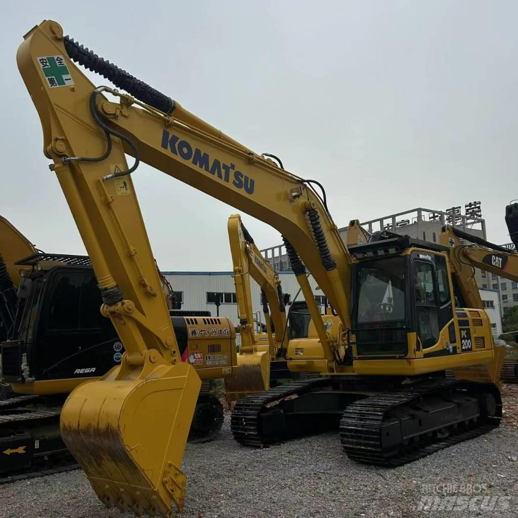 Komatsu 200-8 Vikšriniai ekskavatoriai