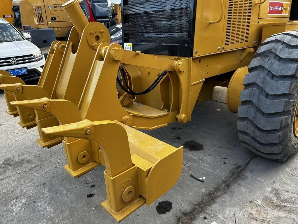 CAT 140H Greideriai