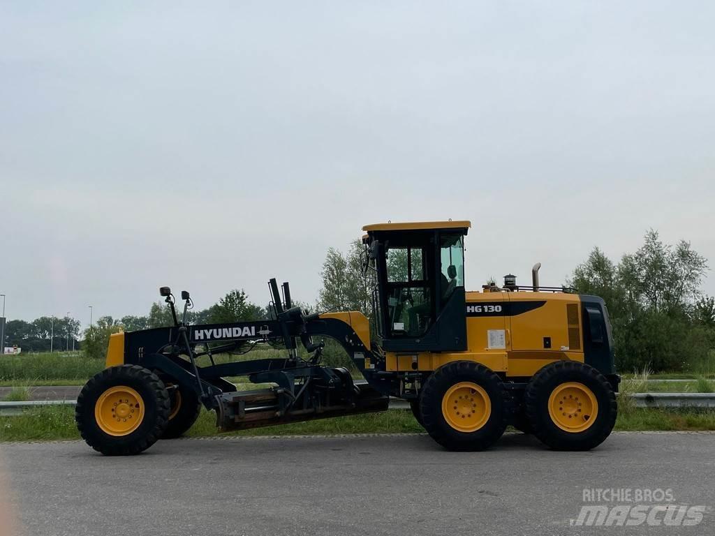 Hyundai HG130 Greideriai