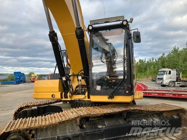 CAT 330 Vikšriniai ekskavatoriai