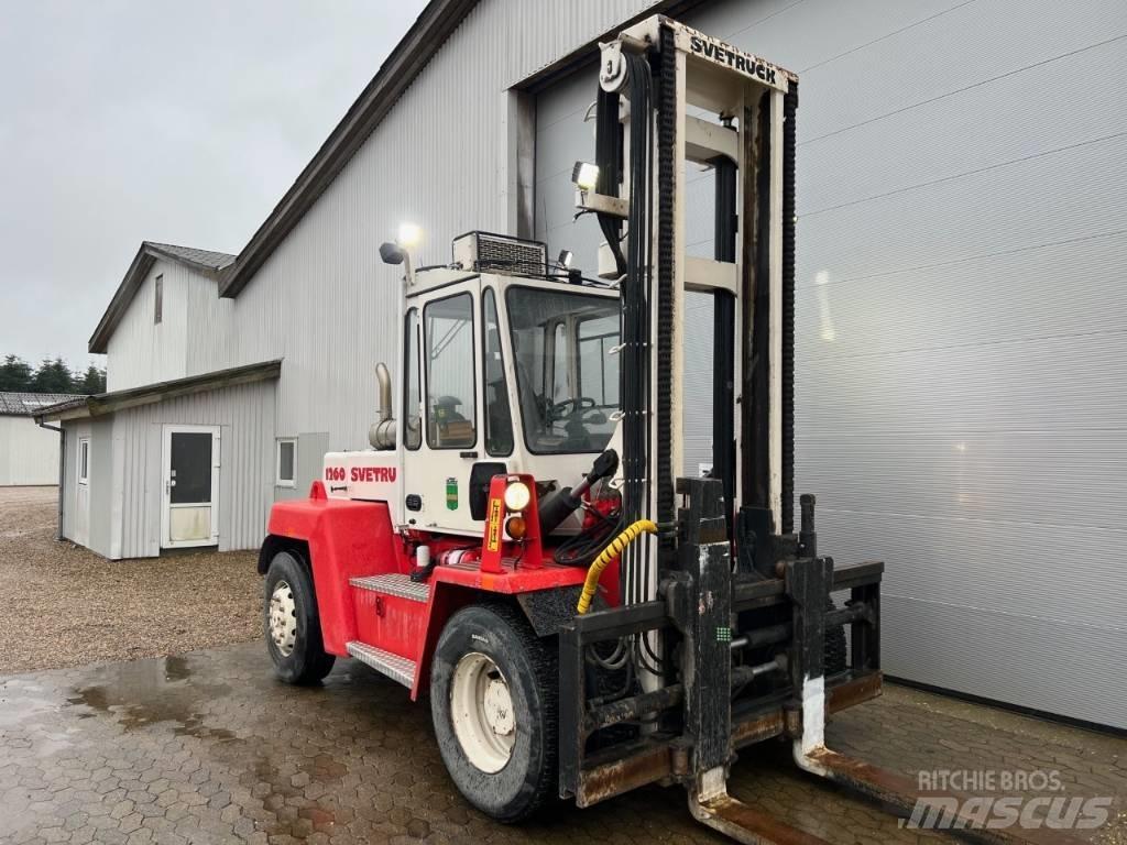 Svetruck 1260-30 Dyzeliniai krautuvai