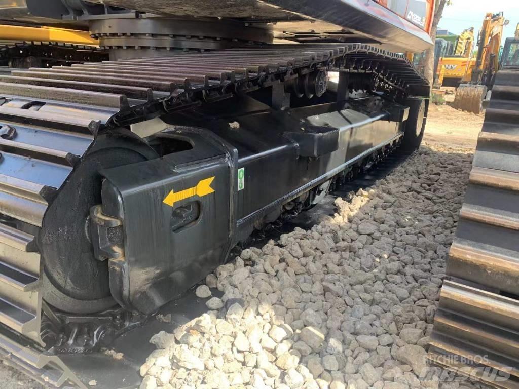 Doosan DX 225 Vikšriniai ekskavatoriai