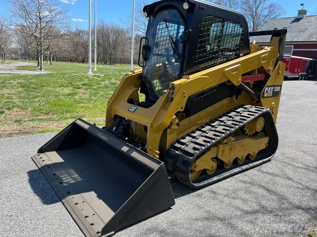 CAT 259 D Krautuvai su šoniniu pasukimu