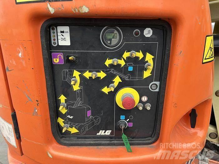 JLG E300AJP Kiti keltuvai ir platformos