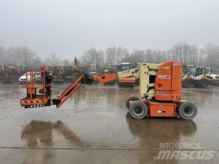 JLG E300AJP Kiti keltuvai ir platformos