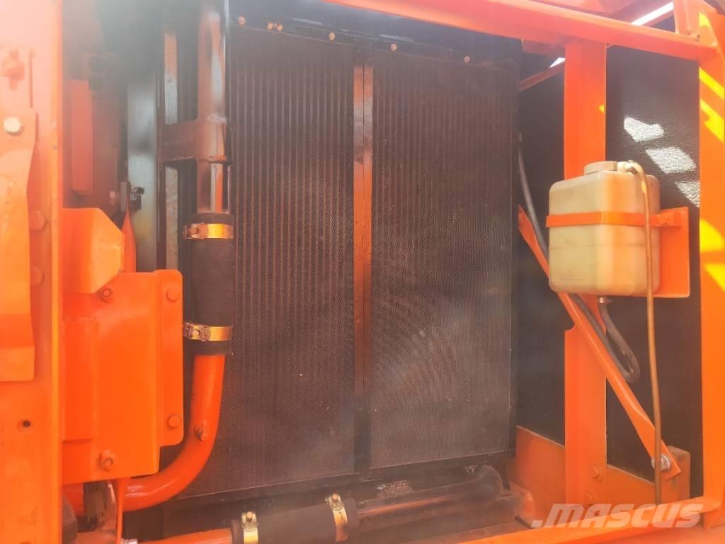 Doosan DH220LC-7 Vikšriniai ekskavatoriai