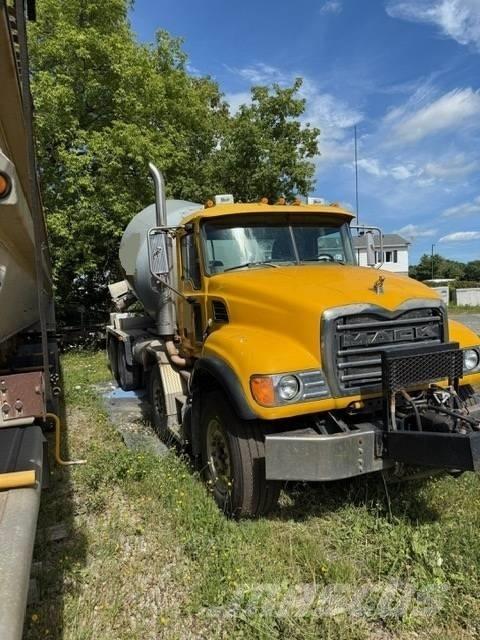 Mack CV 713 Betono siurbliai