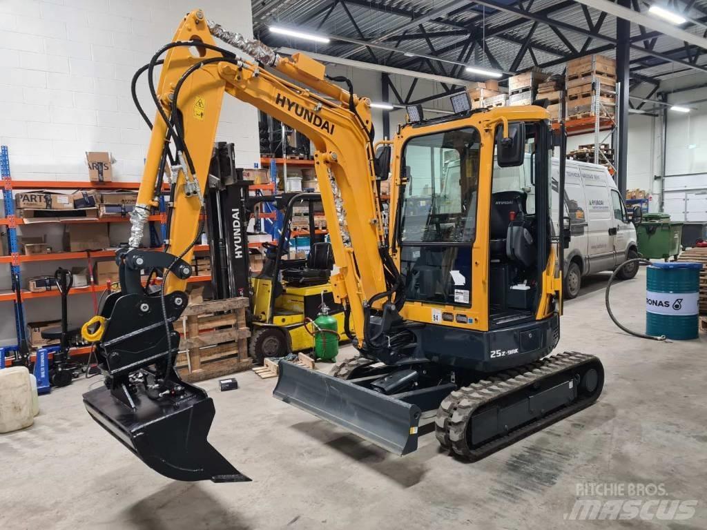 Hyundai R25-9AK Mini ekskavatoriai < 7 t