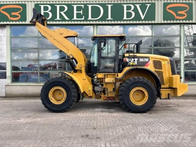 CAT 962 M Naudoti ratiniai krautuvai