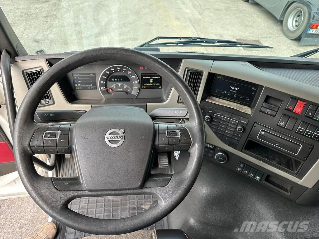 Volvo FM450 Naudoti vilkikai