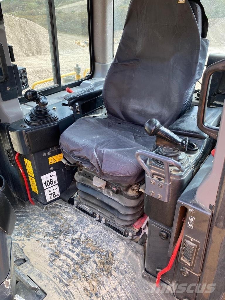 Komatsu DX65PXi-18 Vikšriniai buldozeriai