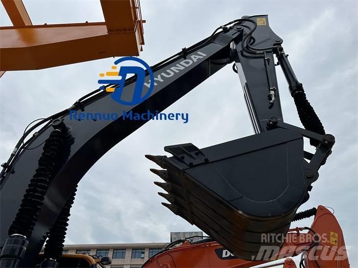 Hyundai R220-9S Vikšriniai ekskavatoriai
