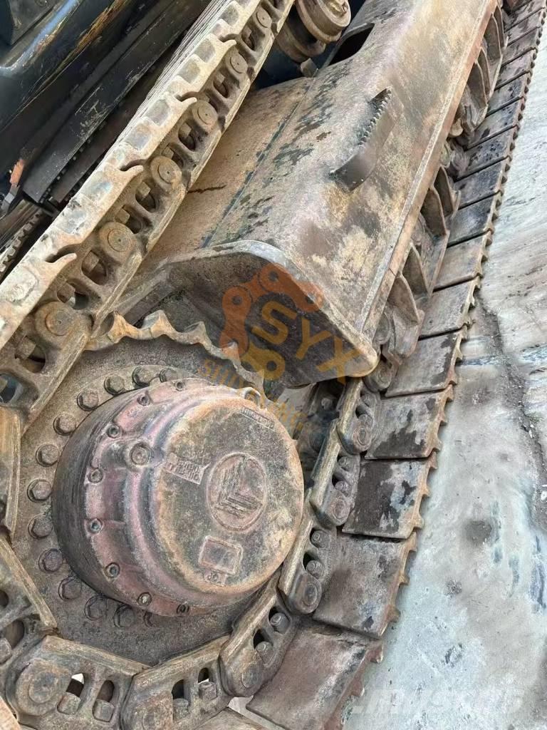 Hyundai Robex 520 VS Vikšriniai ekskavatoriai