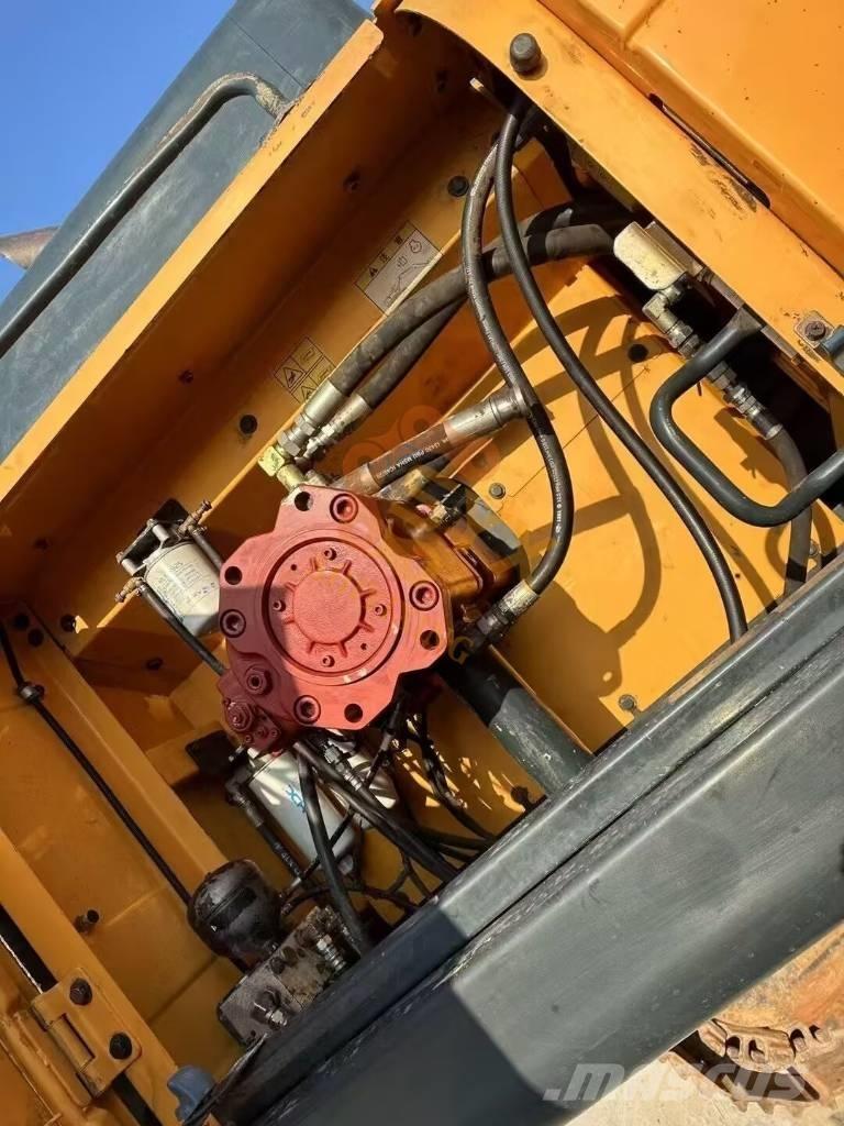 Hyundai Robex 520 VS Vikšriniai ekskavatoriai