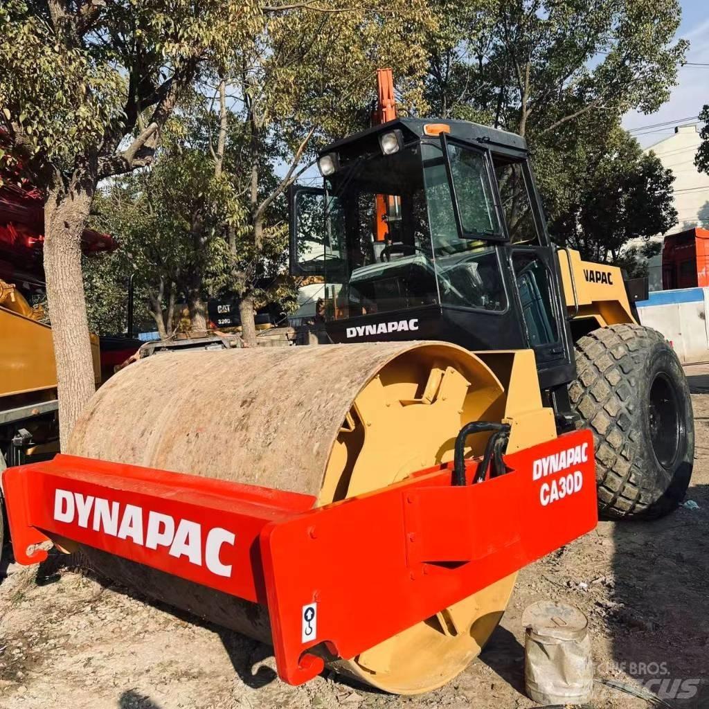 Dynapac CA 30 D Vieno būgno volai