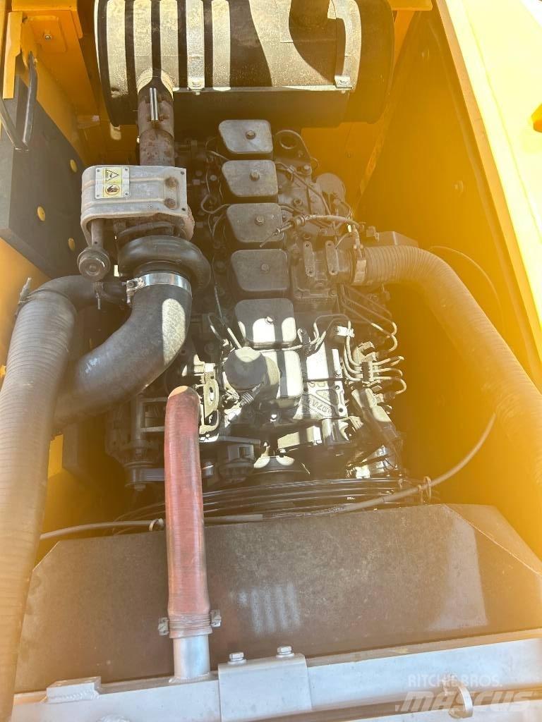 Hyundai 210w-9 Ratiniai ekskavatoriai