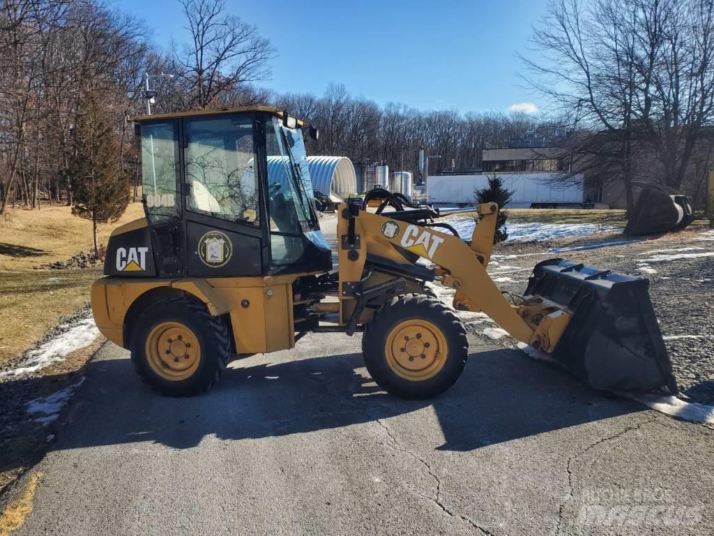 CAT 904 B Naudoti ratiniai krautuvai