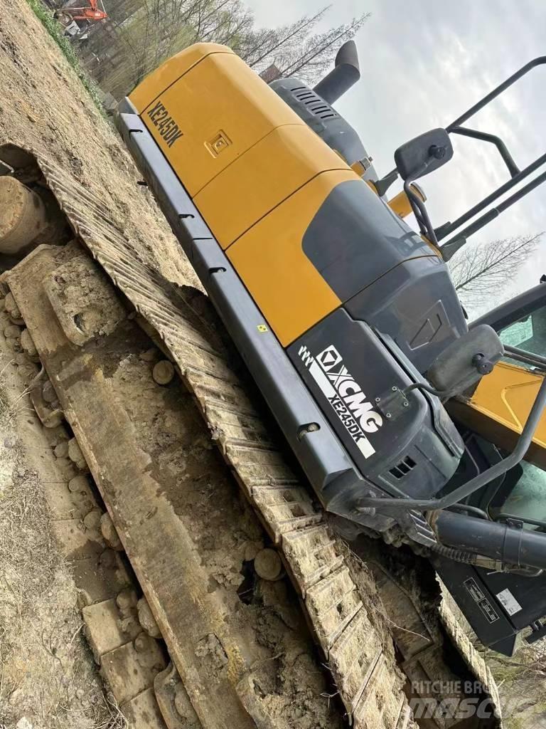 XCMG XE 245 DK Vikšriniai ekskavatoriai