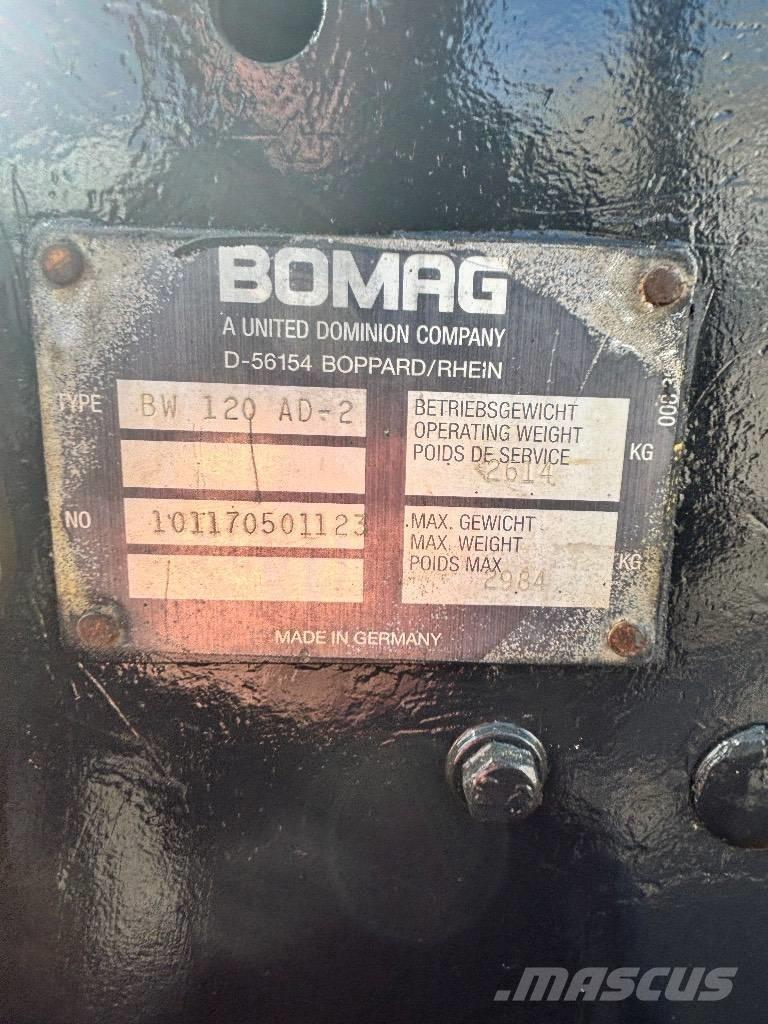 Bomag BW 120 AD-2 Porinių būgnų volai