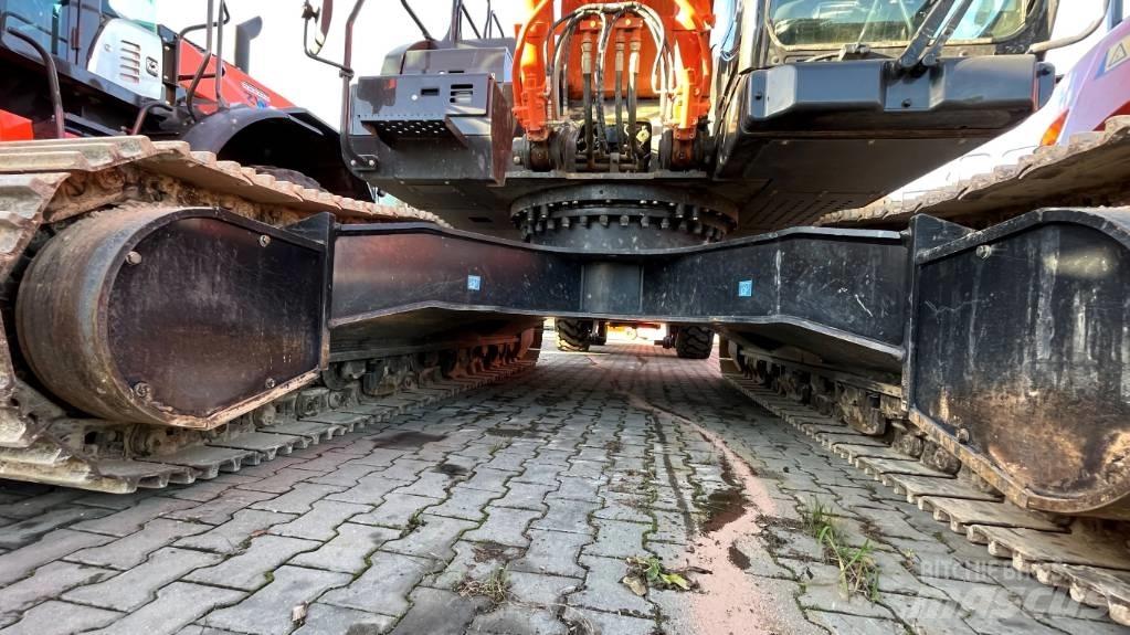 Hitachi ZX300LC-7 Vikšriniai ekskavatoriai