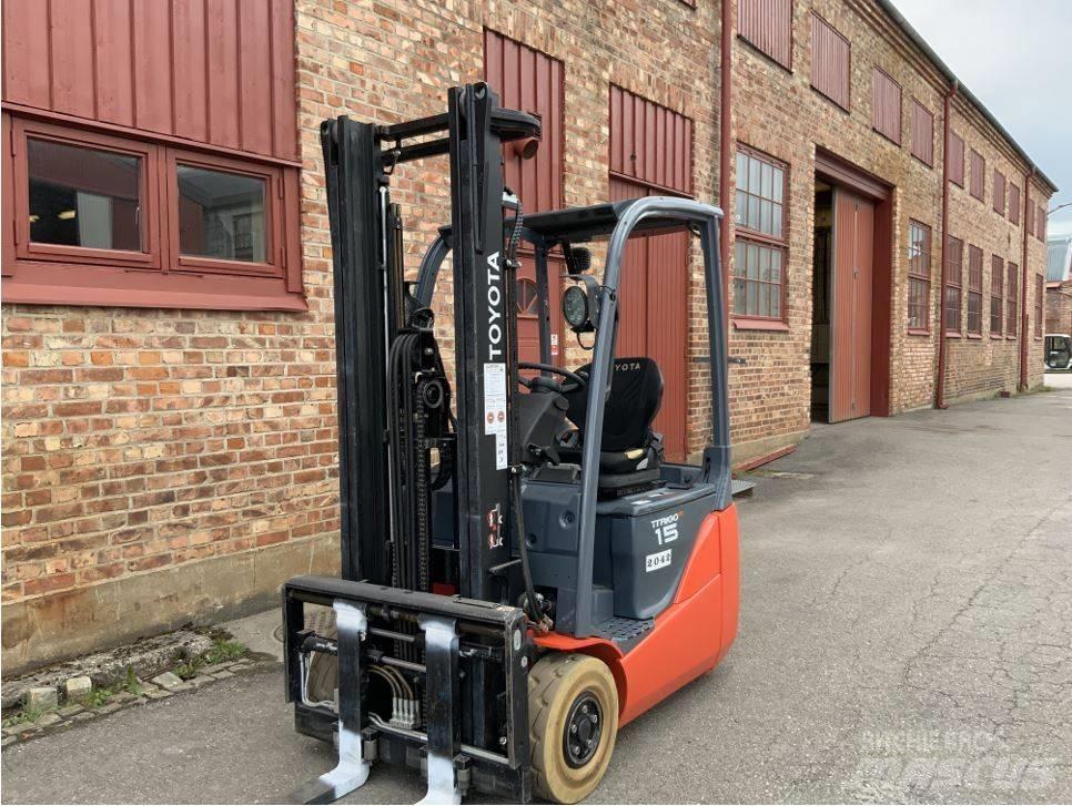 Toyota 8 FB E 15 T Elektriniai šakiniai krautuvai