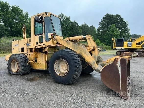 Komatsu WA 320-1 Naudoti ratiniai krautuvai