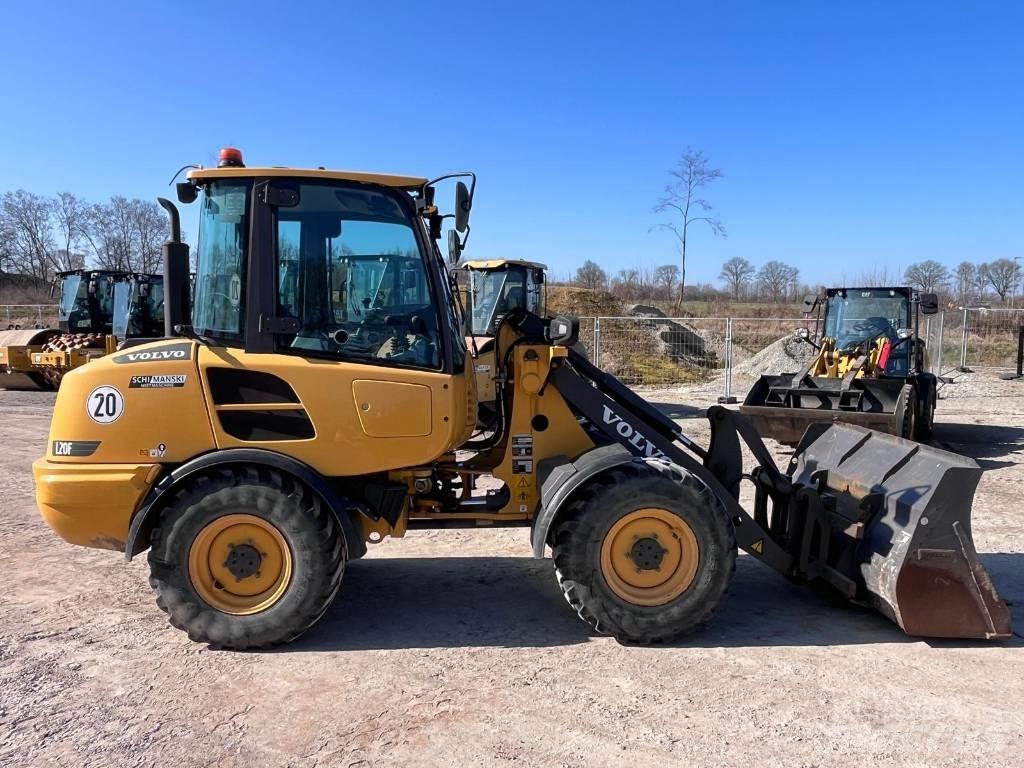 Volvo L 20 F Naudoti ratiniai krautuvai
