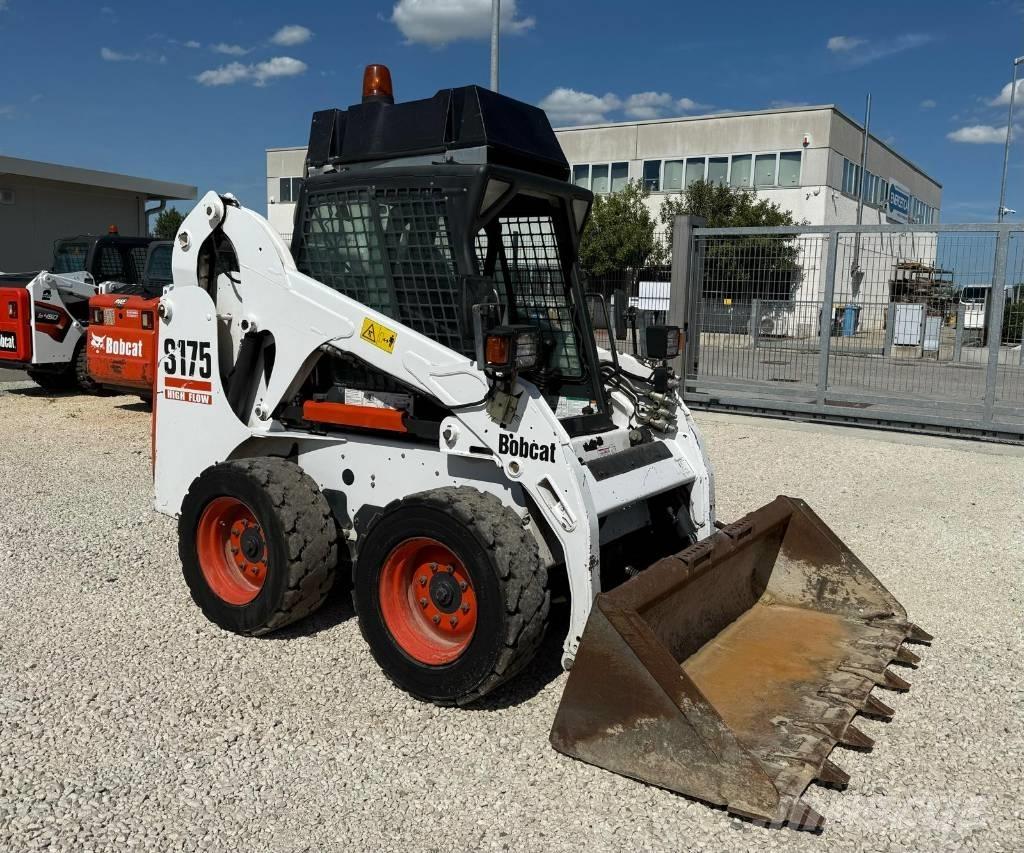 Bobcat S 175 Krautuvai su šoniniu pasukimu