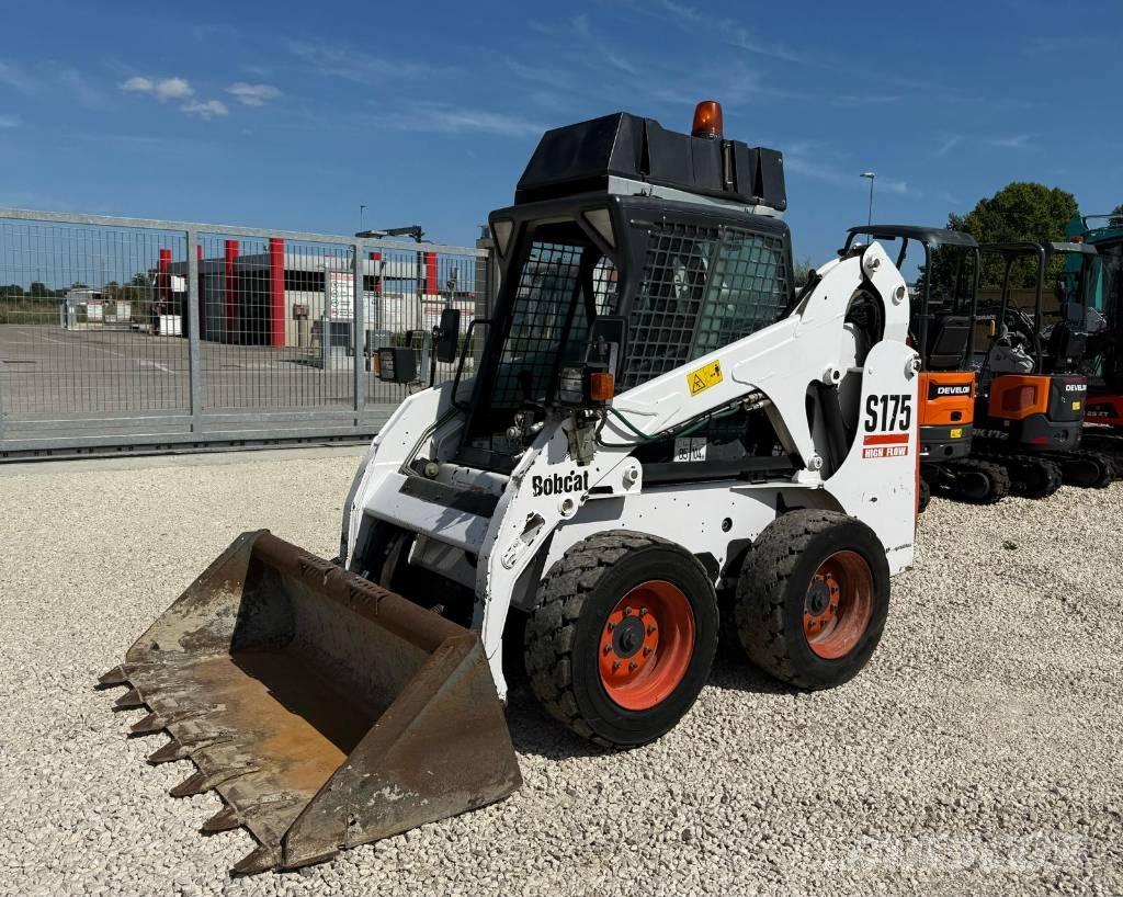 Bobcat S 175 Krautuvai su šoniniu pasukimu