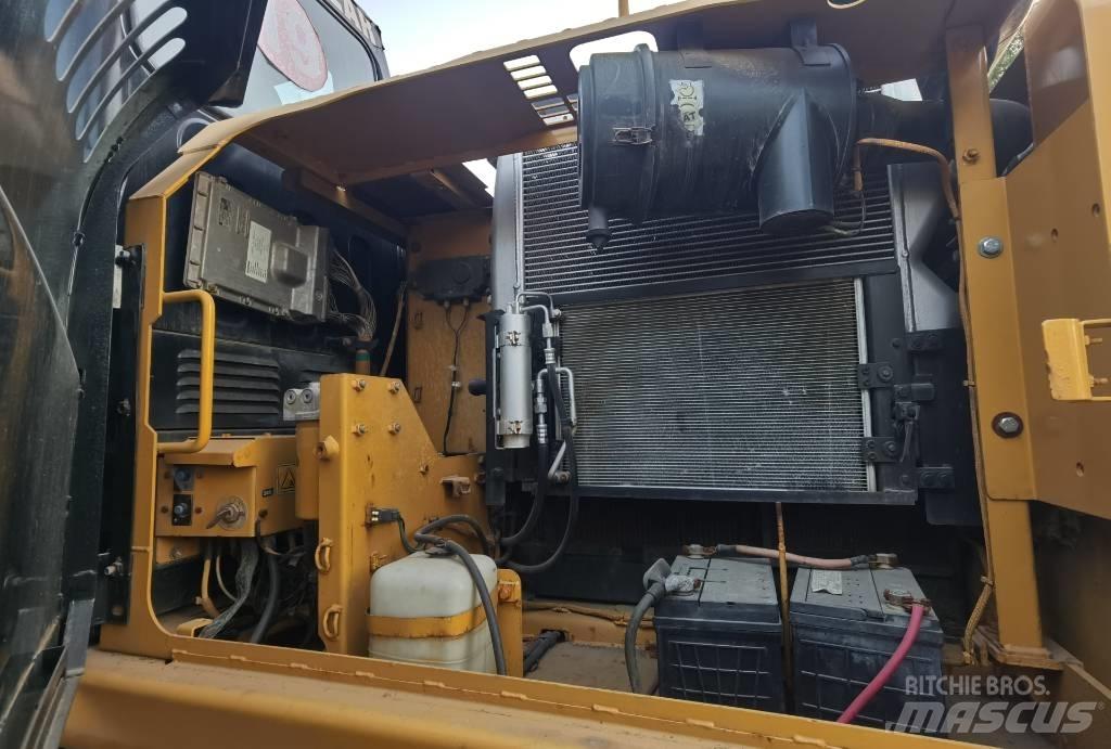 CAT 315 D2 Vikšriniai ekskavatoriai