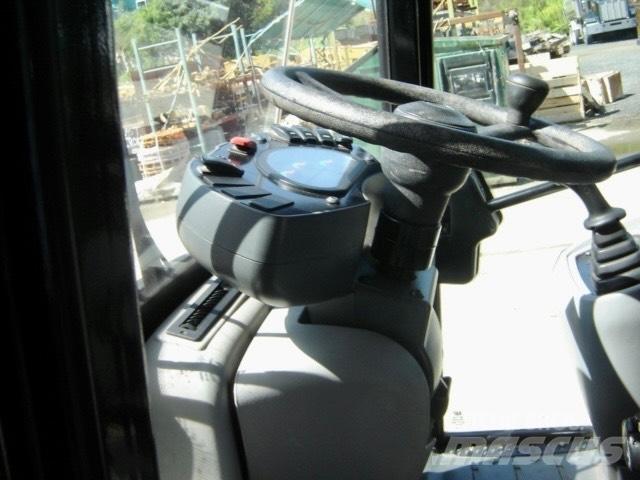 CAT 908 M Naudoti ratiniai krautuvai