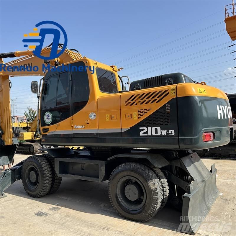 Hyundai 210W-9 Ratiniai ekskavatoriai