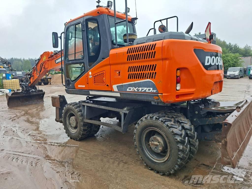 Doosan DX 170 W Ratiniai ekskavatoriai