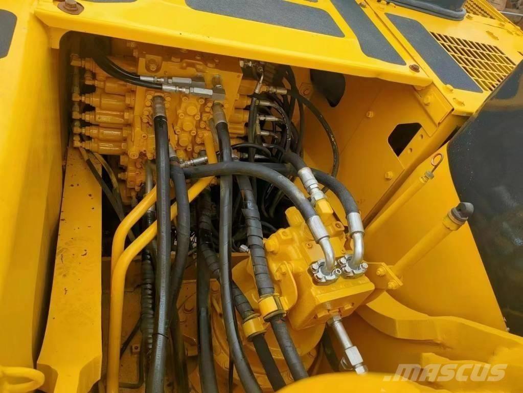 Komatsu pc220-7 Vikšriniai ekskavatoriai