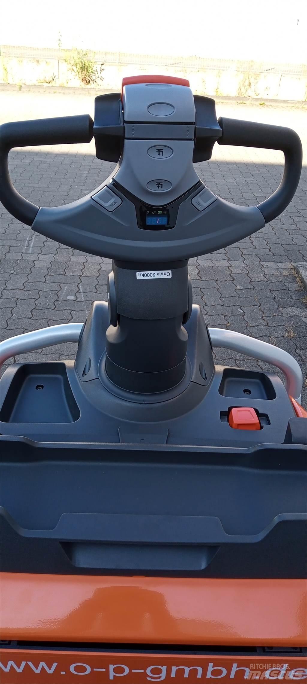 Toyota LPE200 Mažų aukščių keltuvai