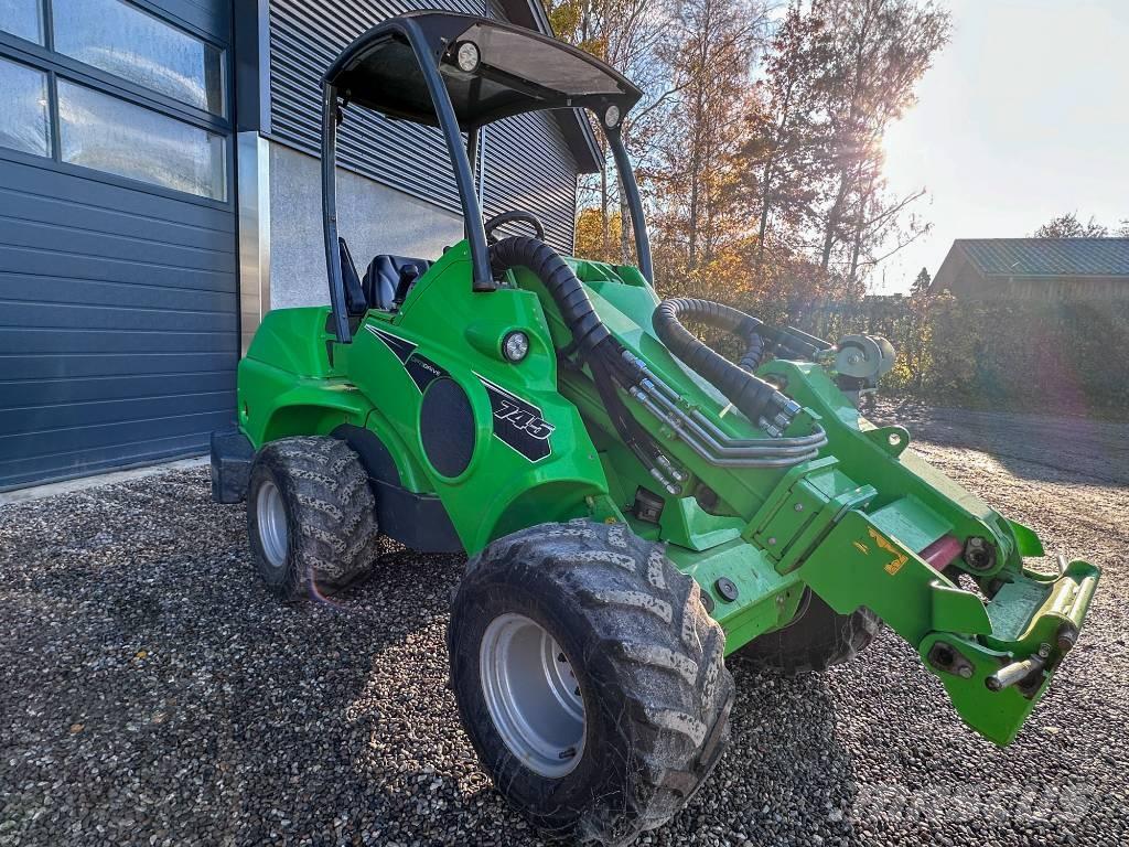 Avant 745 Daugiafunkciniai pakrovėjai