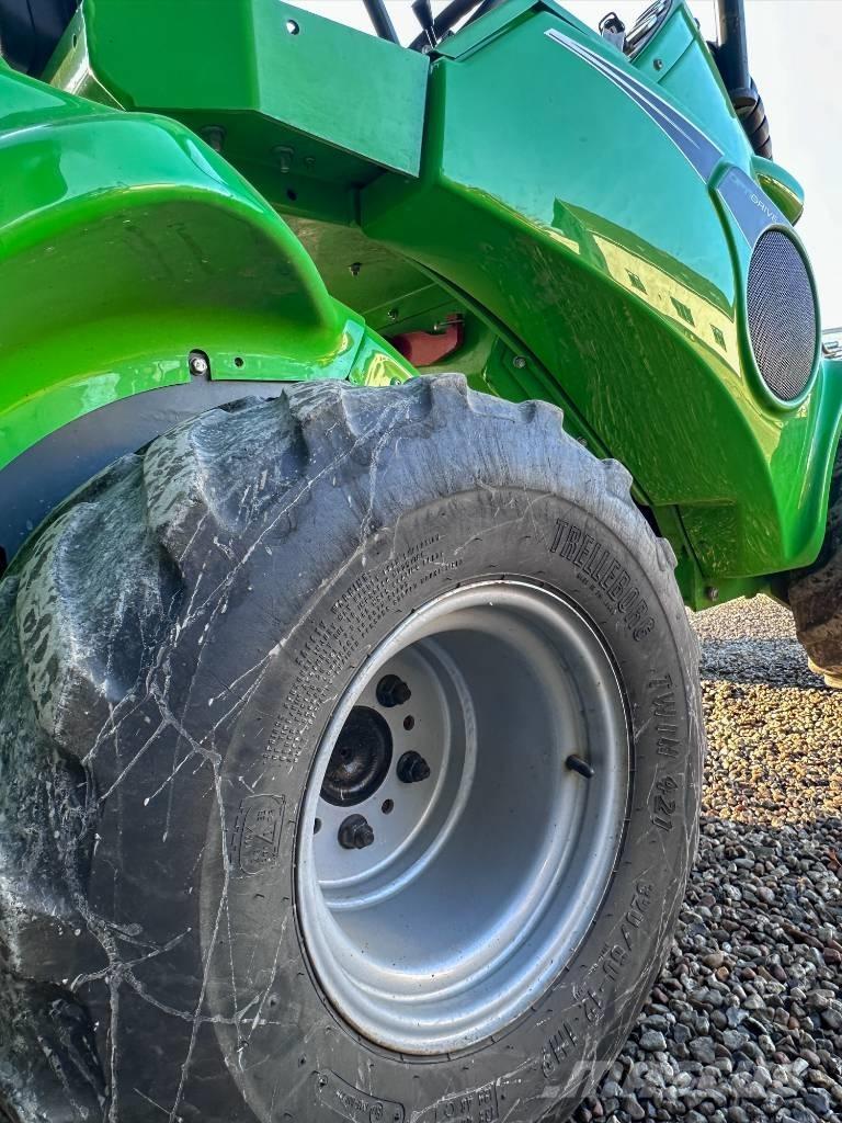 Avant 745 Daugiafunkciniai pakrovėjai