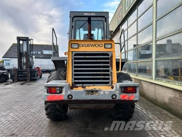 Daewoo MC 200 Naudoti ratiniai krautuvai