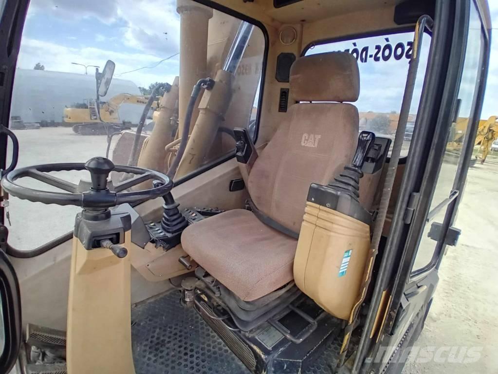 CAT M 315 Ratiniai ekskavatoriai