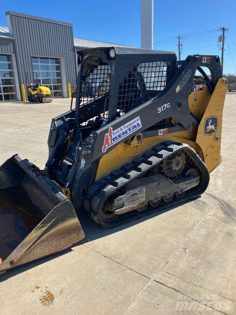 DEERE 317 G Krautuvai su šoniniu pasukimu