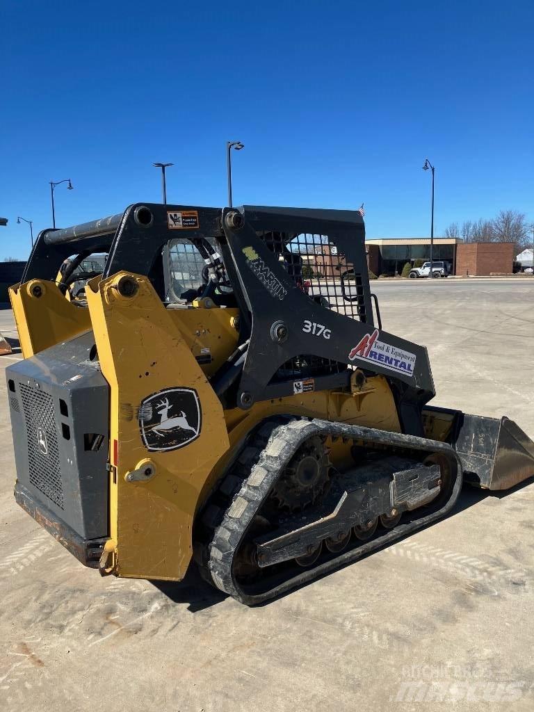 DEERE 317 G Krautuvai su šoniniu pasukimu