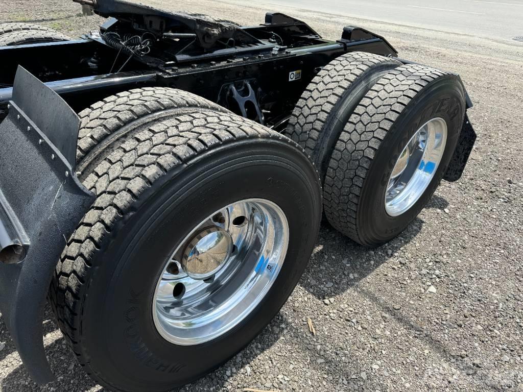 Kenworth T 680 Naudoti vilkikai