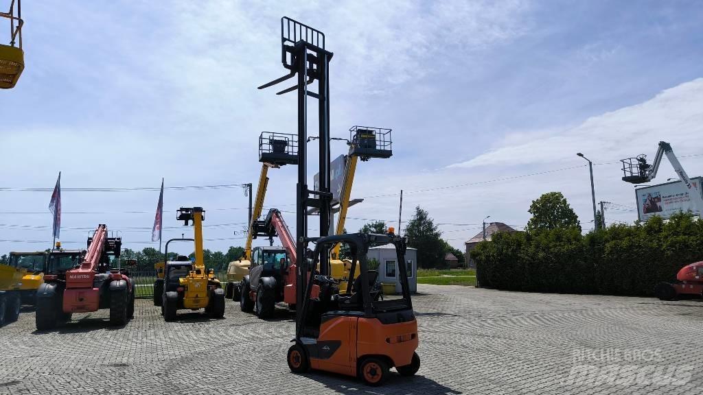 Linde E16-02 Elektriniai šakiniai krautuvai