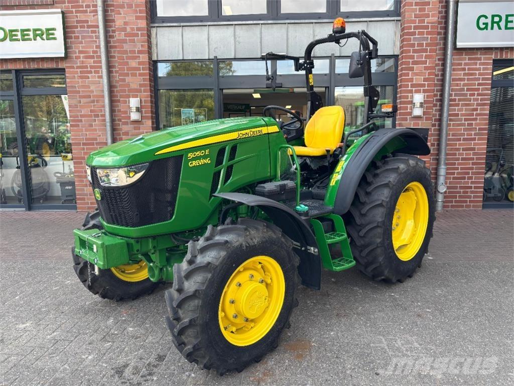 John Deere 5050E Traktoriai