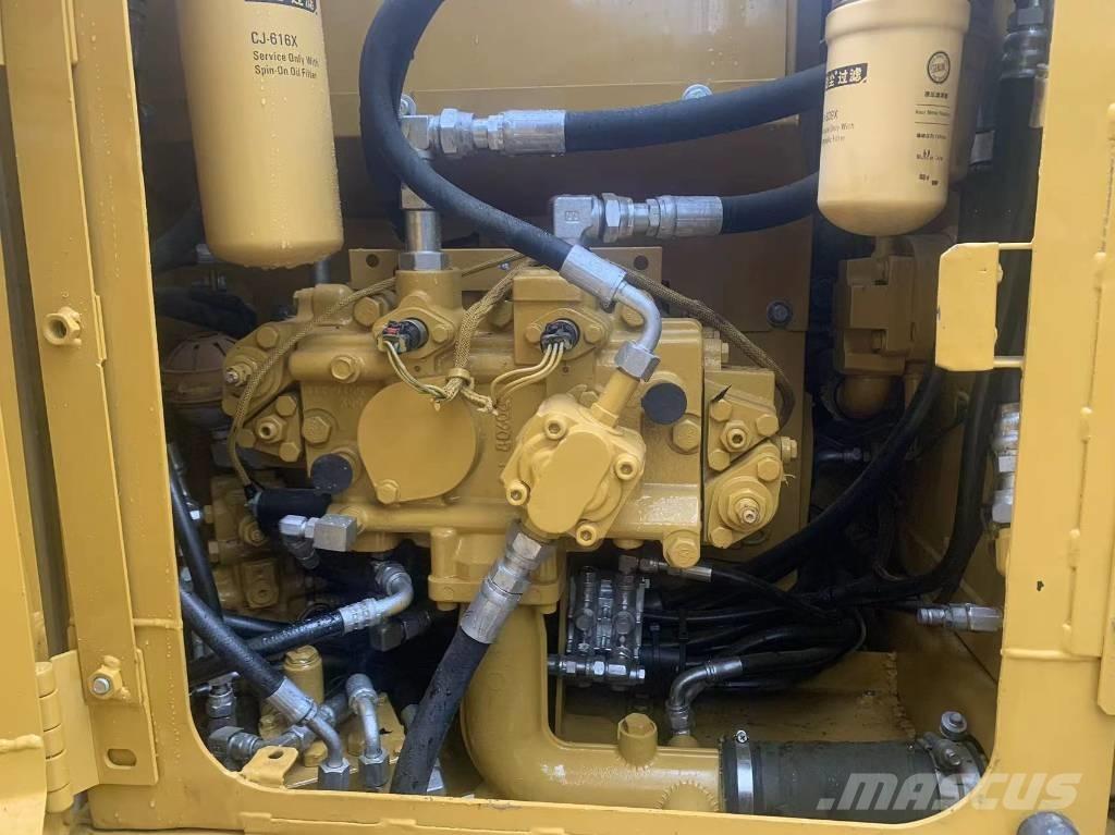 CAT 312D Vikšriniai ekskavatoriai