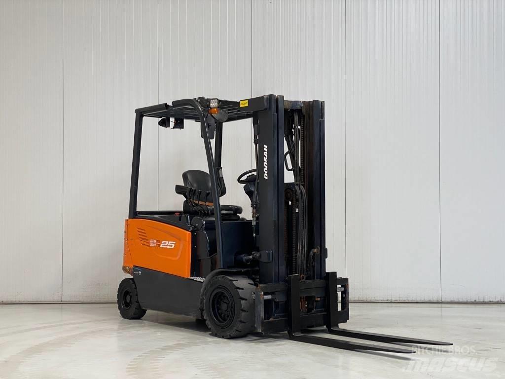 Doosan B25X-7 Elektriniai šakiniai krautuvai