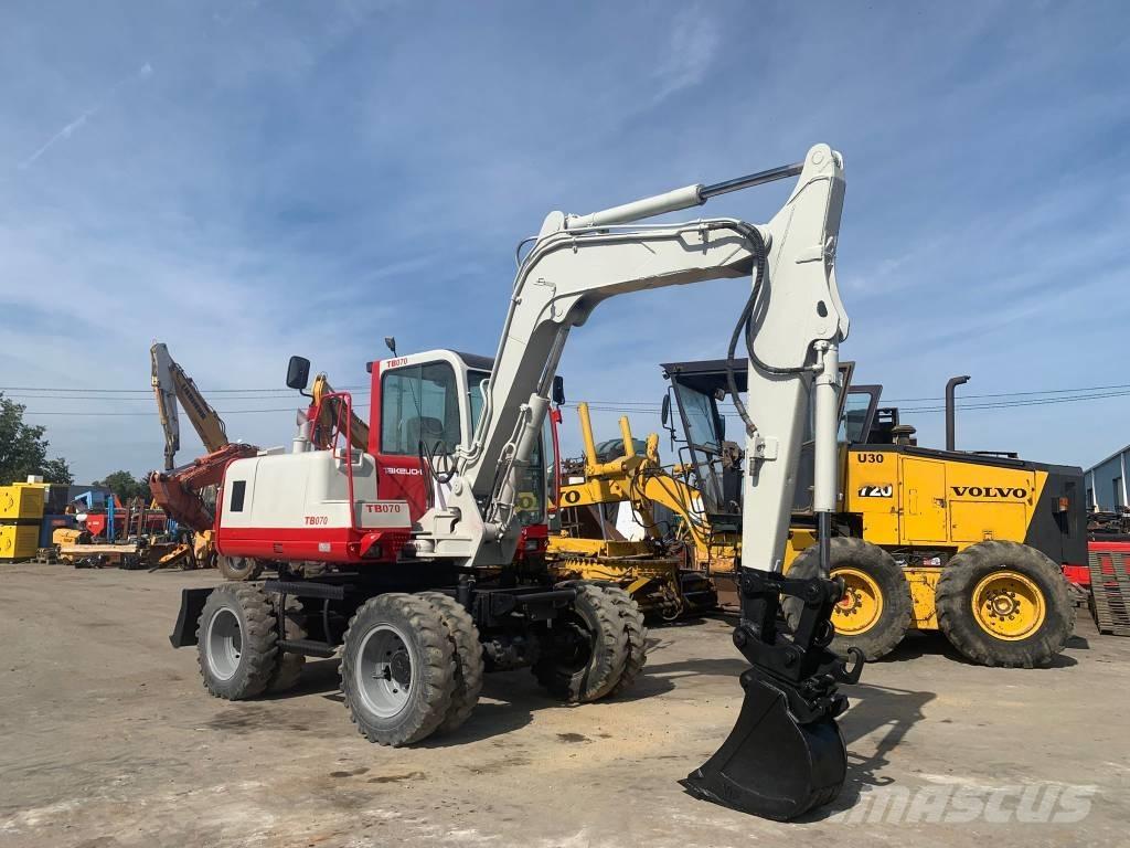 Takeuchi TB070W Ratiniai ekskavatoriai