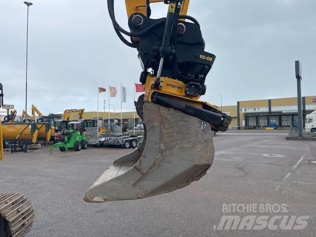 JCB 140 X Vikšriniai ekskavatoriai