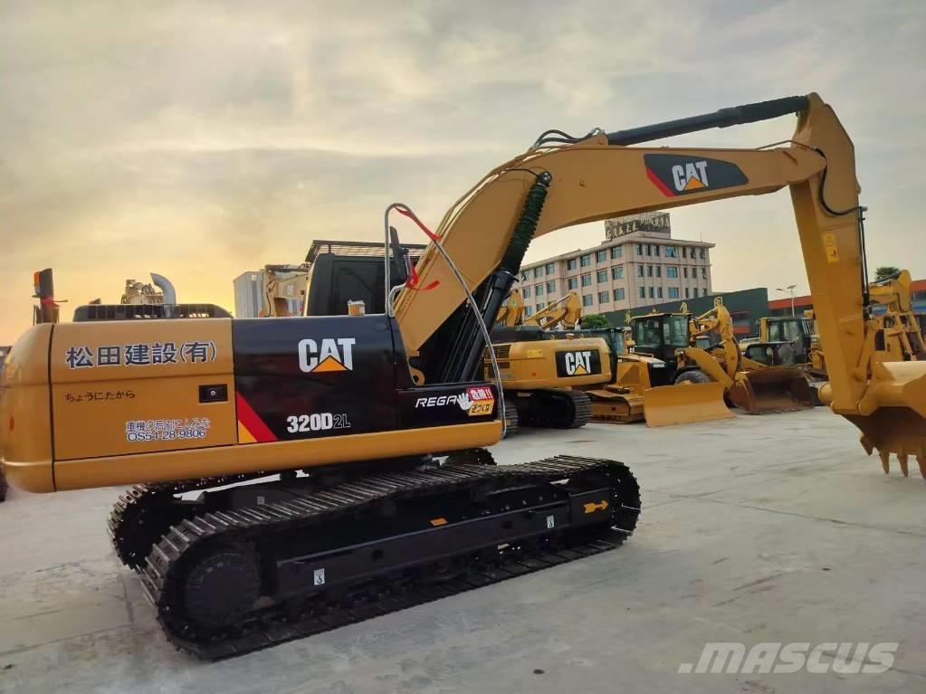 CAT 320 D2 Vikšriniai ekskavatoriai
